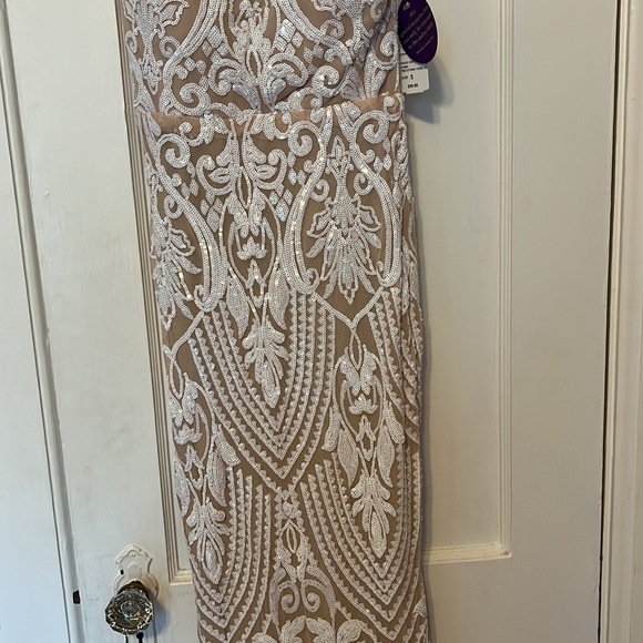 Ivory dress - Picture 3 of 5